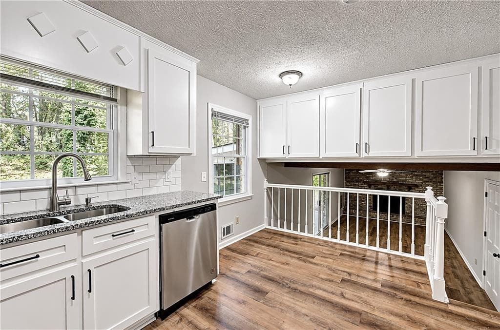 3 bedroom, 3 bathroom, 2,114 sq ft single family residence for sale at 2965 Brookridge Court, Marietta, GA 30066 — photo 9