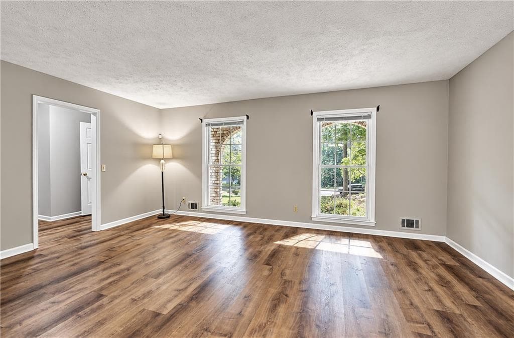 3 bedroom, 3 bathroom, 2,114 sq ft single family residence for sale at 2965 Brookridge Court, Marietta, GA 30066 — photo 3