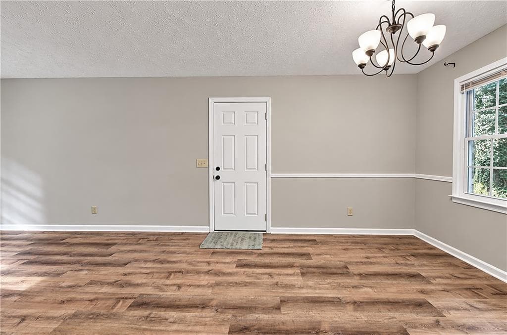 3 bedroom, 3 bathroom, 2,114 sq ft single family residence for sale at 2965 Brookridge Court, Marietta, GA 30066 — photo 5