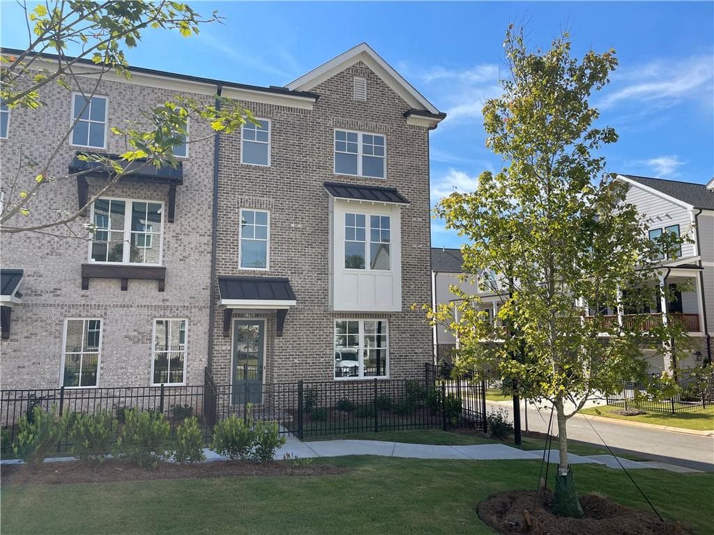 3 bedroom, 4 bathroom, 2,162 sq ft home for sale at 4575 Deanston Court 391, Peachtree Corners, GA