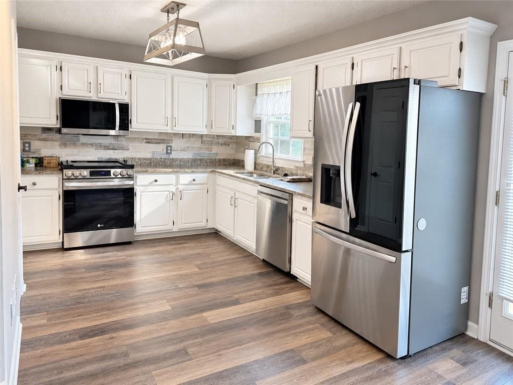 3 bedroom, 3 bathroom, 1,692 sq ft single family residence for rent at 3146 Pine Top Court, Lilburn, GA 30047 for $2,600 a month — photo 7