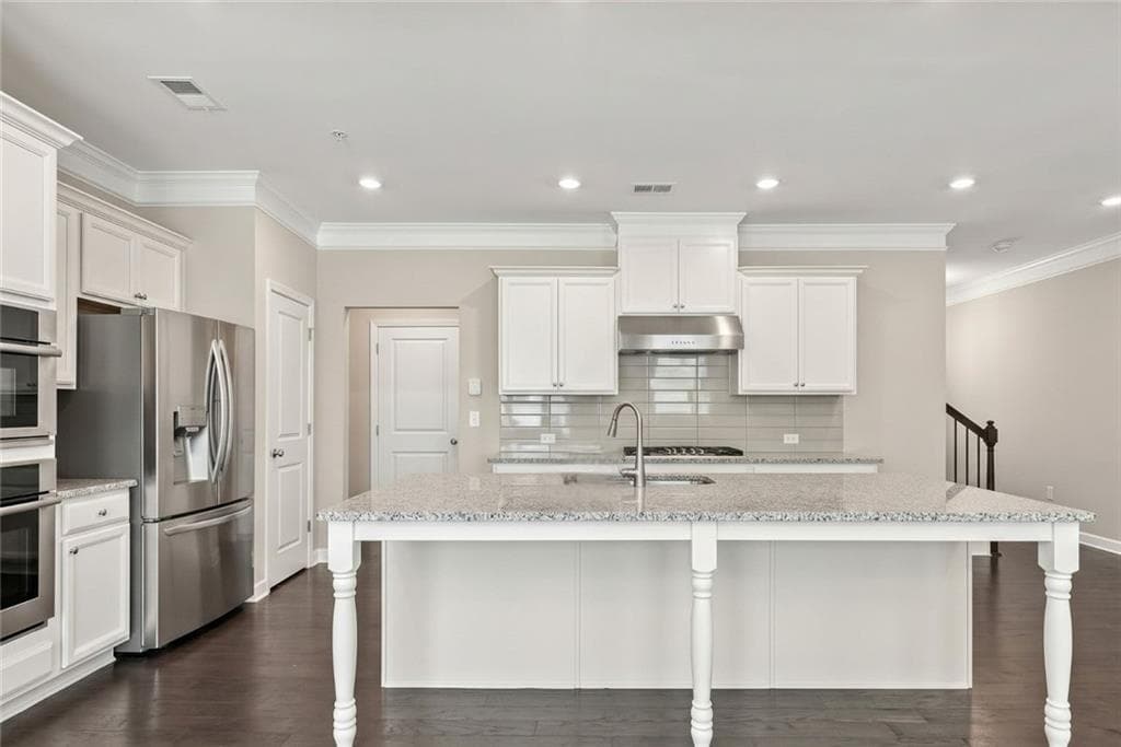 3 bedroom, 3 bathroom, 2,042 sq ft single family residence for sale at 58 W Dixie Avenue, Marietta, GA 30008 — photo 9