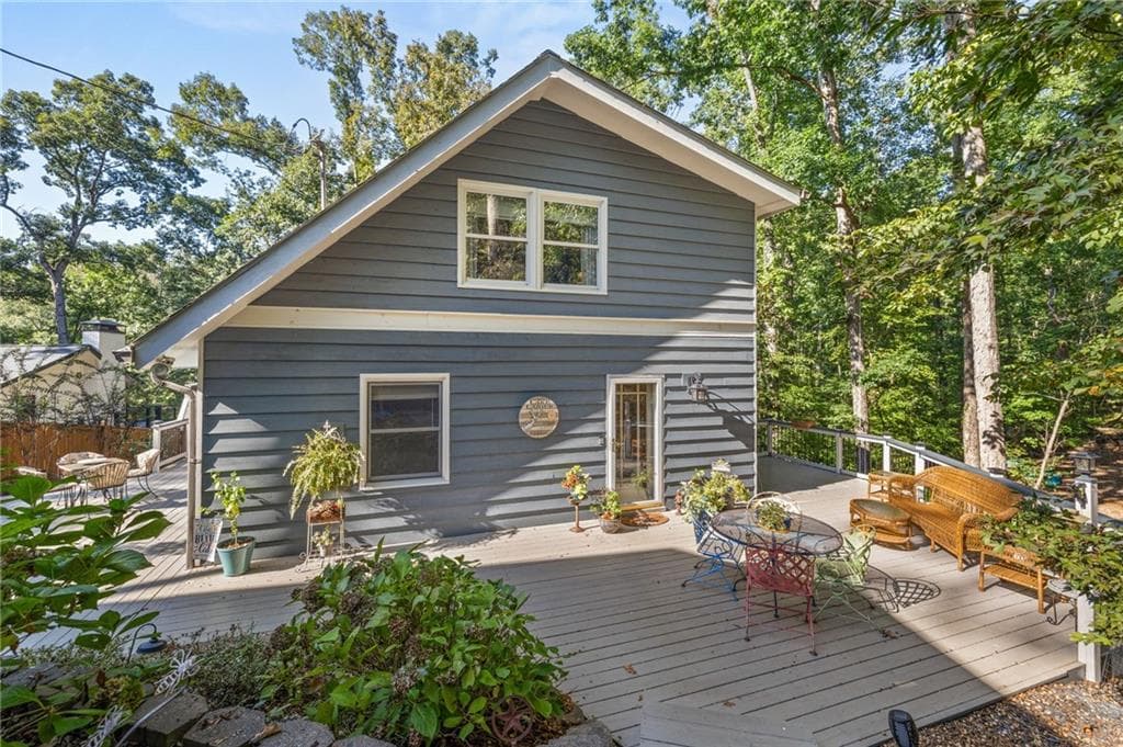 3 bedroom, 3 bathroom, 2,412 sq ft single family residence for sale at 9170 Lisa Circle, Gainesville, GA 30506