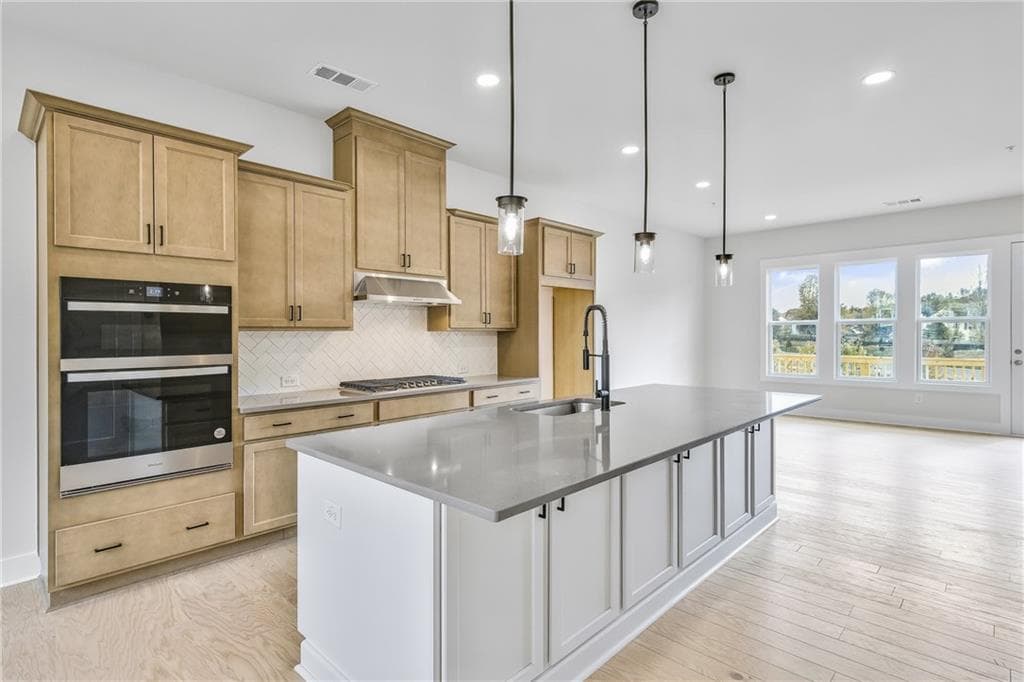 3 bedroom, 4 bathroom, 1,919 sq ft townhouse under contract at 2717 Chestnut Willow Walk 65, Smyrna, GA 30080