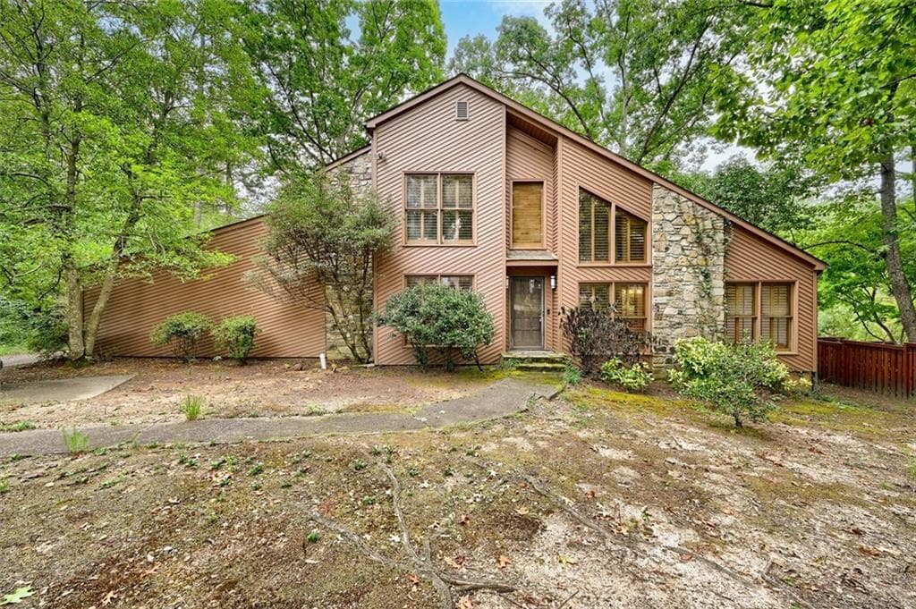 4 bedroom, 3 bathroom, 2,116 sq ft home for sale at 1176 Ashley Lake Drive, Marietta, GA