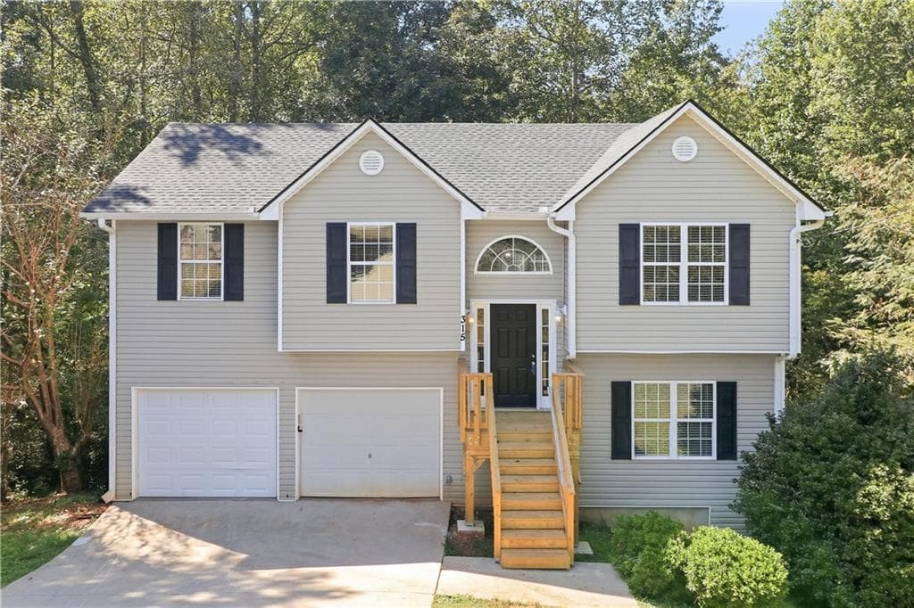 3 bedroom, 2 bathroom, 1,626 sq ft single family residence for sale at 315 Thorn Thicket Way, Rockmart, GA 30153
