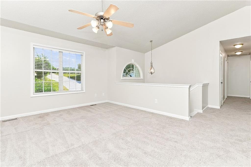 3 bedroom, 2 bathroom, 1,626 sq ft single family residence for sale at 315 Thorn Thicket Way, Rockmart, GA 30153 — photo 4
