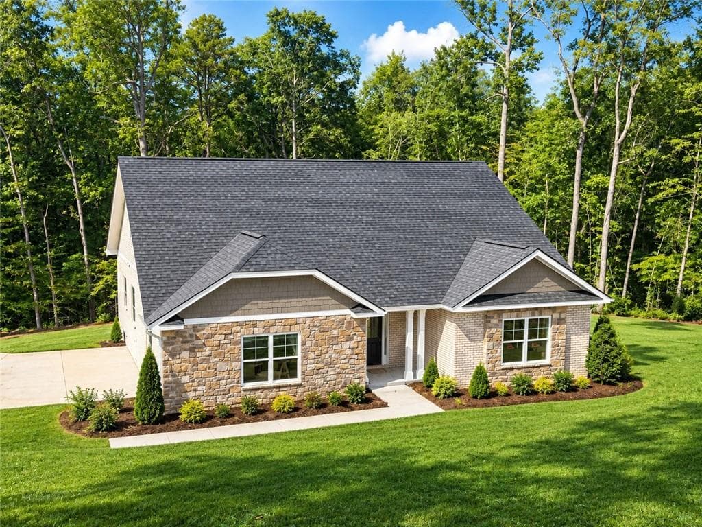 4 bedroom, 3 bathroom, 2,604 sq ft home for sale at 3334 Siena Place, Douglasville, GA