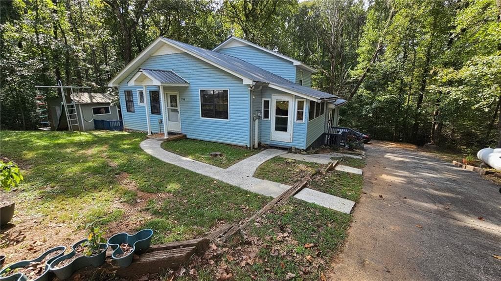 3 bedroom, 2 bathroom, 2,033 sq ft single family residence for sale at 290 Emerald Drive, Clarkesville, GA 30523