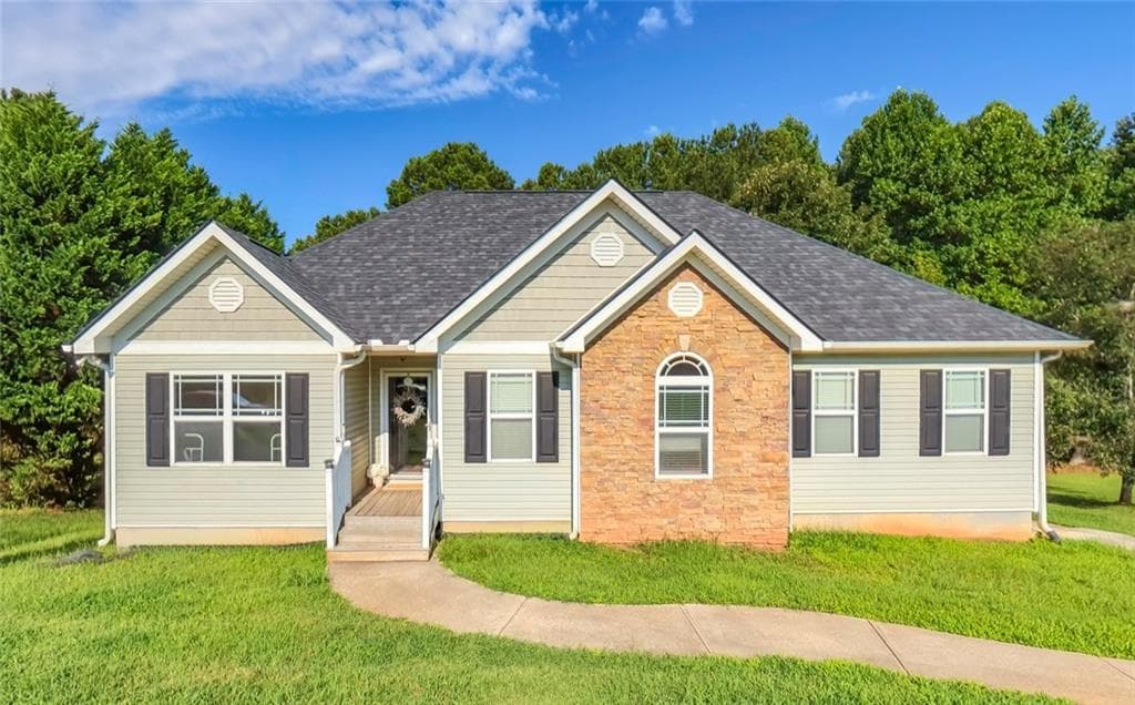 3 bedroom, 2 bathroom, 1,494 sq ft single family residence for sale at 208 Oaken Bucket Drive, Temple, GA 30179