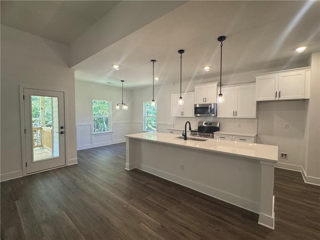 3 bedroom, 3 bathroom, 3,222 sq ft single family residence for sale at 354 Blackberry Court, Pendergrass, GA 30567 — photo 6