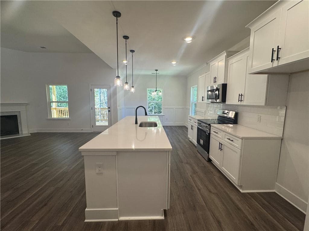3 bedroom, 3 bathroom, 3,222 sq ft single family residence for sale at 354 Blackberry Court, Pendergrass, GA 30567 — photo 7