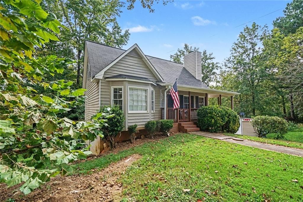3 bedroom, 2 bathroom, 1,495 sq ft single family residence for sale at 481 Don Circle, Marietta, GA 30064 — photo 3