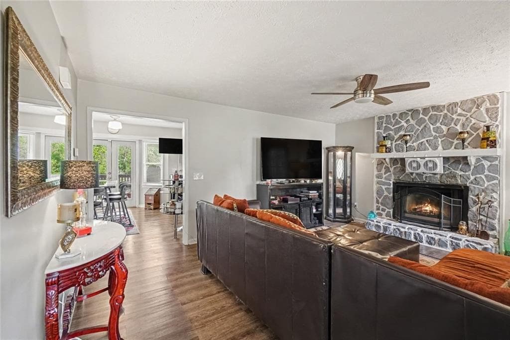3 bedroom, 2 bathroom, 1,495 sq ft single family residence for sale at 481 Don Circle, Marietta, GA 30064 — photo 5