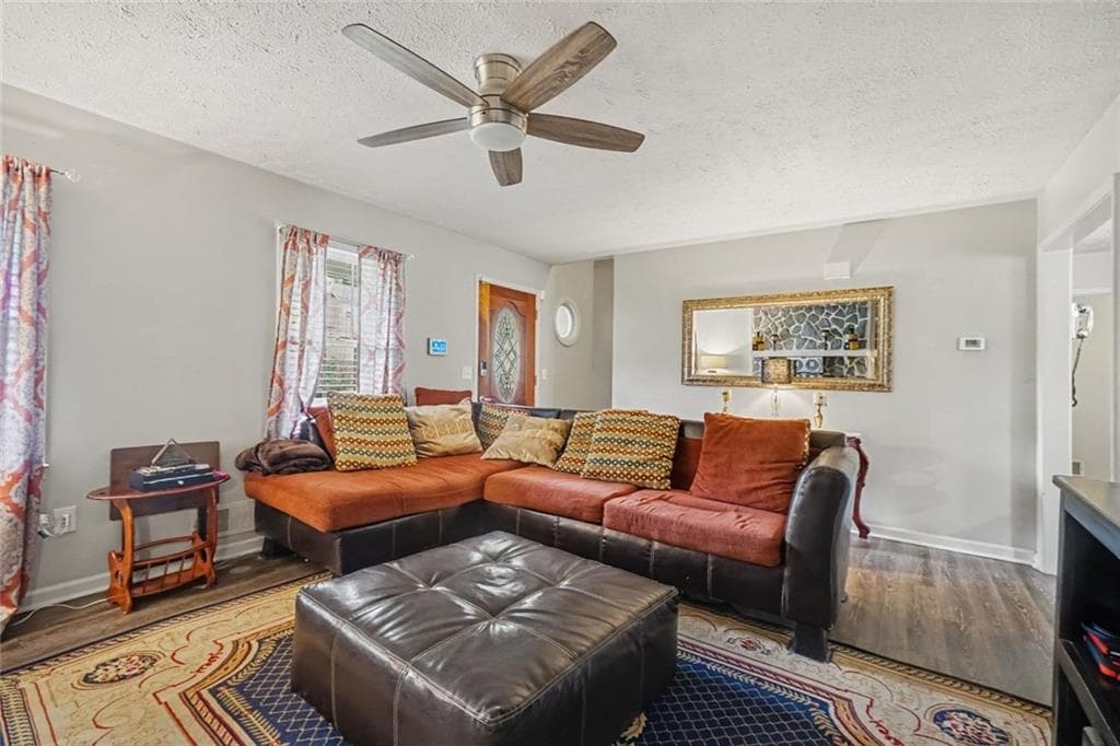 3 bedroom, 2 bathroom, 1,495 sq ft single family residence for sale at 481 Don Circle, Marietta, GA 30064 — photo 8