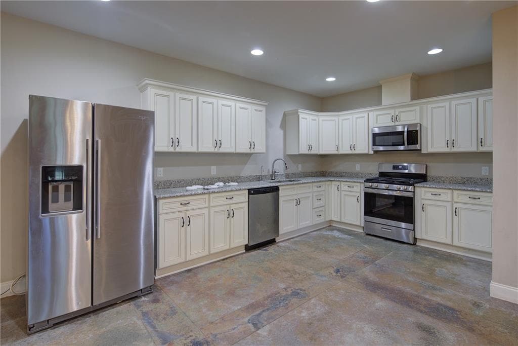 3 bedroom, 2 bathroom, 2,000 sq ft apartment for rent at 8365 Wallace Wood Road, Gainesville, GA 30506 for $2,250 a month — photo 3