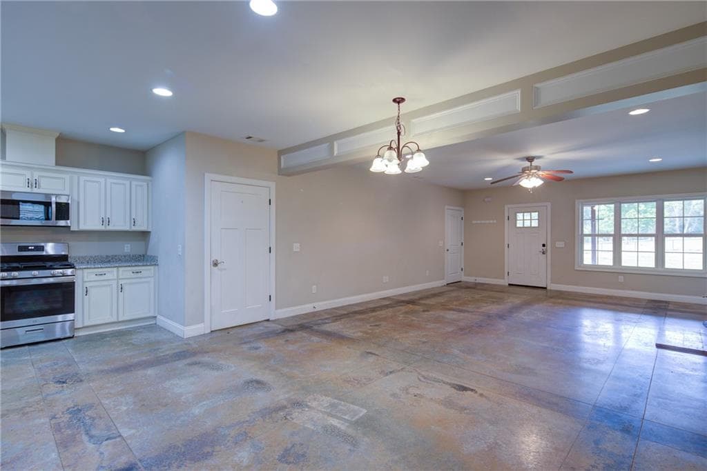 3 bedroom, 2 bathroom, 2,000 sq ft apartment for rent at 8365 Wallace Wood Road, Gainesville, GA 30506 for $2,250 a month — photo 8