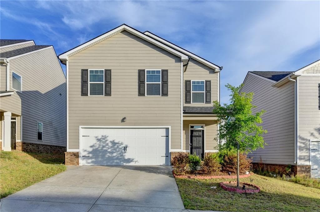 5 bedroom, 3 bathroom, 2,381 sq ft single family residence for sale at 68 Mead Court, Hoschton, GA 30548 — photo 2