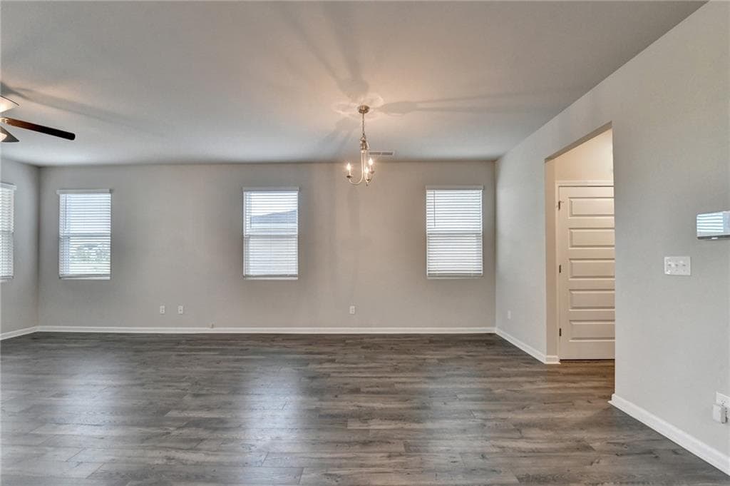 5 bedroom, 3 bathroom, 2,381 sq ft single family residence for sale at 68 Mead Court, Hoschton, GA 30548 — photo 7