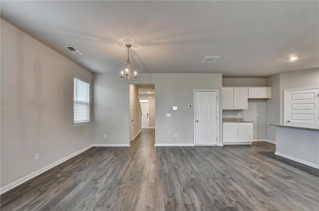 5 bedroom, 3 bathroom, 2,381 sq ft single family residence for sale at 68 Mead Court, Hoschton, GA 30548 — photo 8