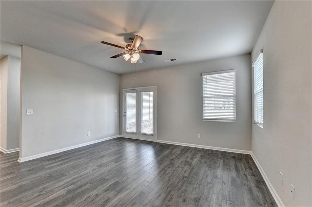 5 bedroom, 3 bathroom, 2,381 sq ft single family residence for sale at 68 Mead Court, Hoschton, GA 30548 — photo 9