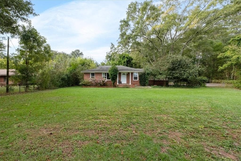 3 bedroom, 1 bathroom, 1,131 sq ft single family residence for sale at 318 State Route 20 Spur, Cartersville, GA 30121 — photo 3