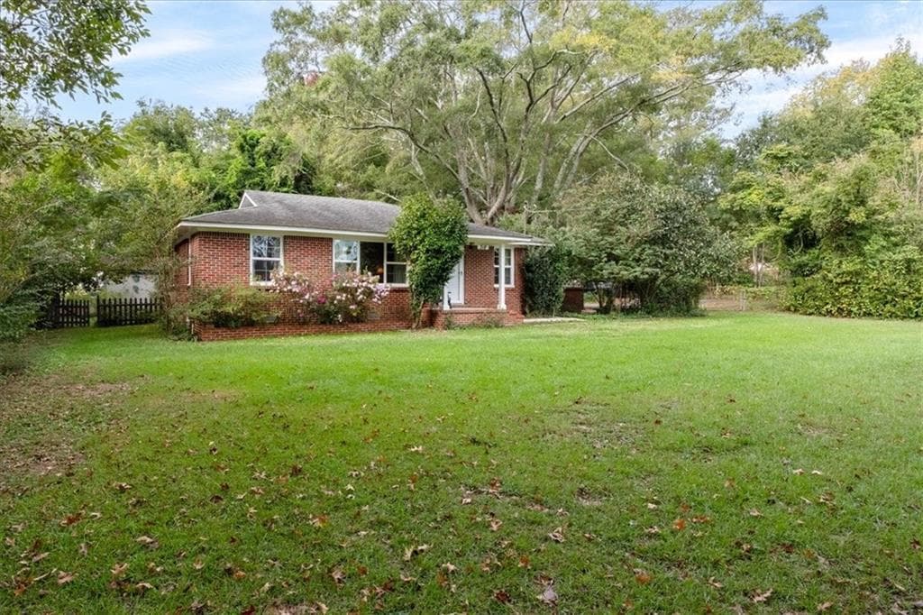 3 bedroom, 1 bathroom, 1,131 sq ft single family residence for sale at 318 State Route 20 Spur, Cartersville, GA 30121 — photo 5