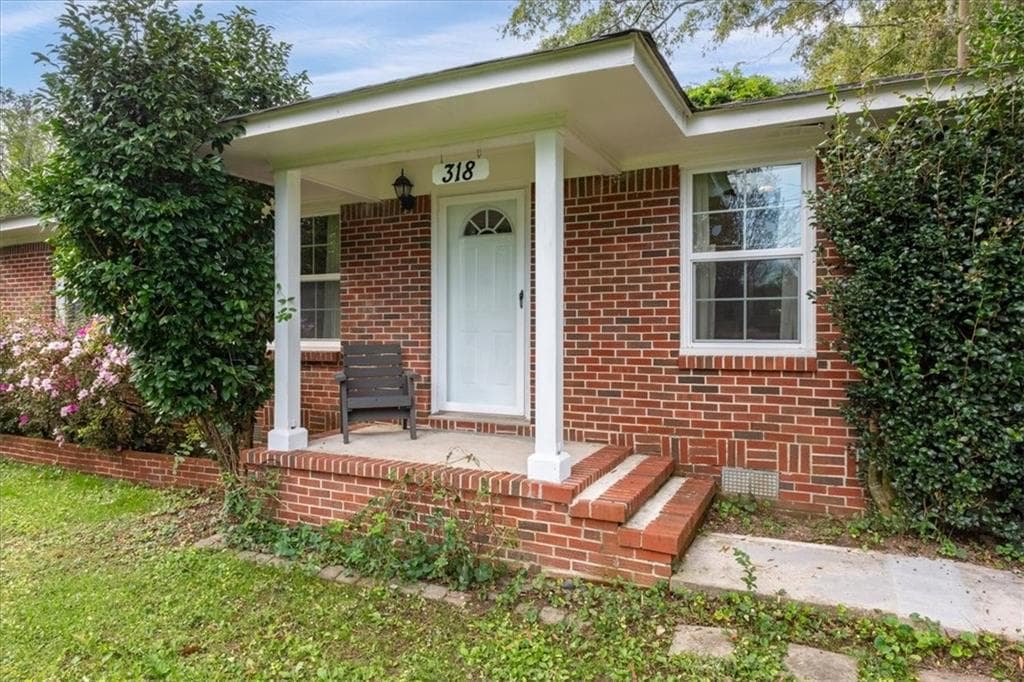 3 bedroom, 1 bathroom, 1,131 sq ft single family residence for sale at 318 State Route 20 Spur, Cartersville, GA 30121 — photo 6