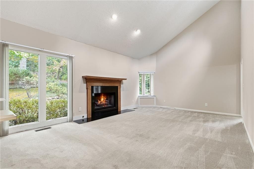 3 bedroom, 2 bathroom, 2,664 sq ft single family residence for sale at 1515 Kincaid Road, Marietta, GA 30066 — photo 4