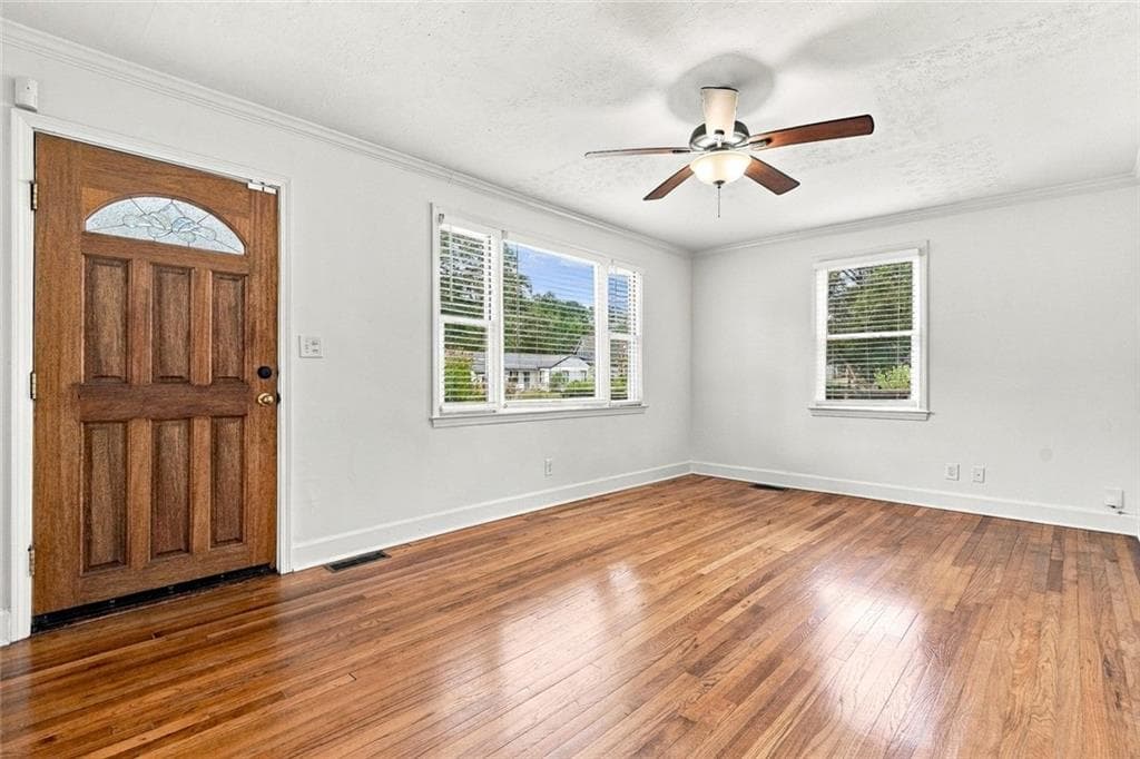 3 bedroom, 2 bathroom, 1,714 sq ft single family residence for sale at 376 Hooper Street, Atlanta, GA 30317 — photo 3