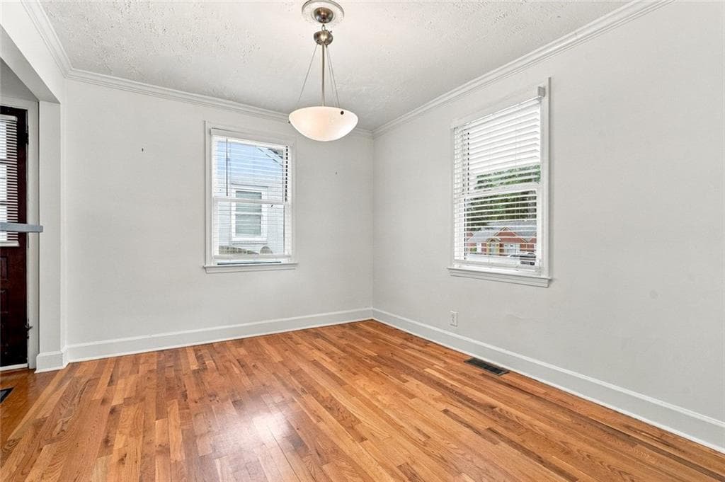 3 bedroom, 2 bathroom, 1,714 sq ft single family residence for sale at 376 Hooper Street, Atlanta, GA 30317 — photo 4