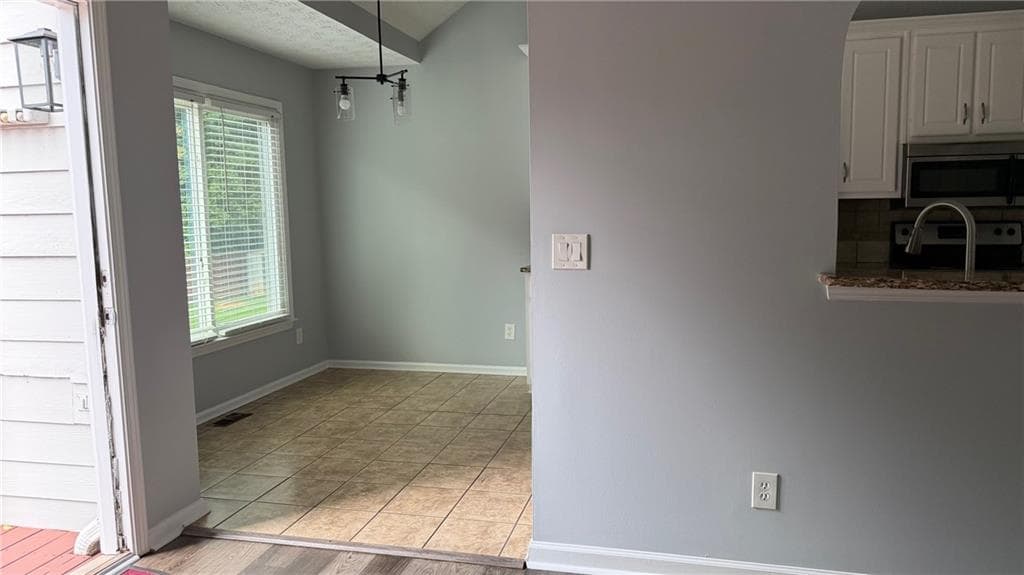 4 bedroom, 3 bathroom, 2,402 sq ft single family residence for rent at 1755 Katrina Jo Ann Circle, Dacula, GA 30019 for $2,500 a month — photo 10