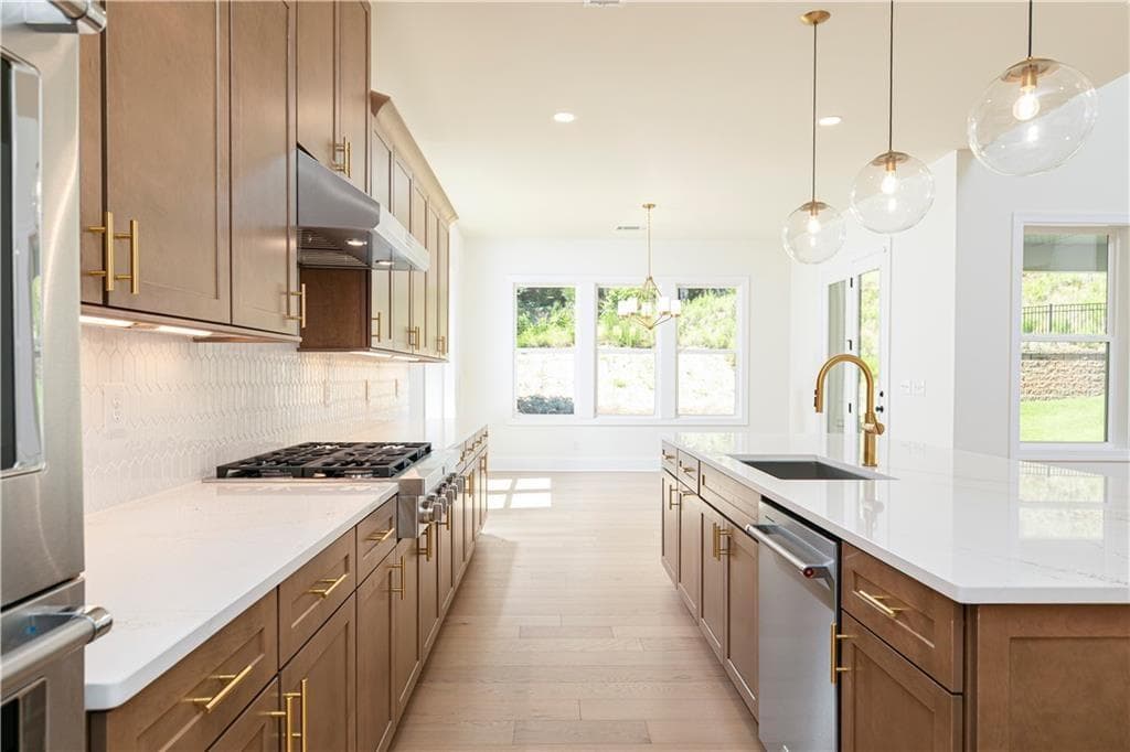 5 bedroom, 6 bathroom, 3,341 sq ft single family residence for sale at 2405 Bleckley Place, Cumming, GA 30041 — photo 9