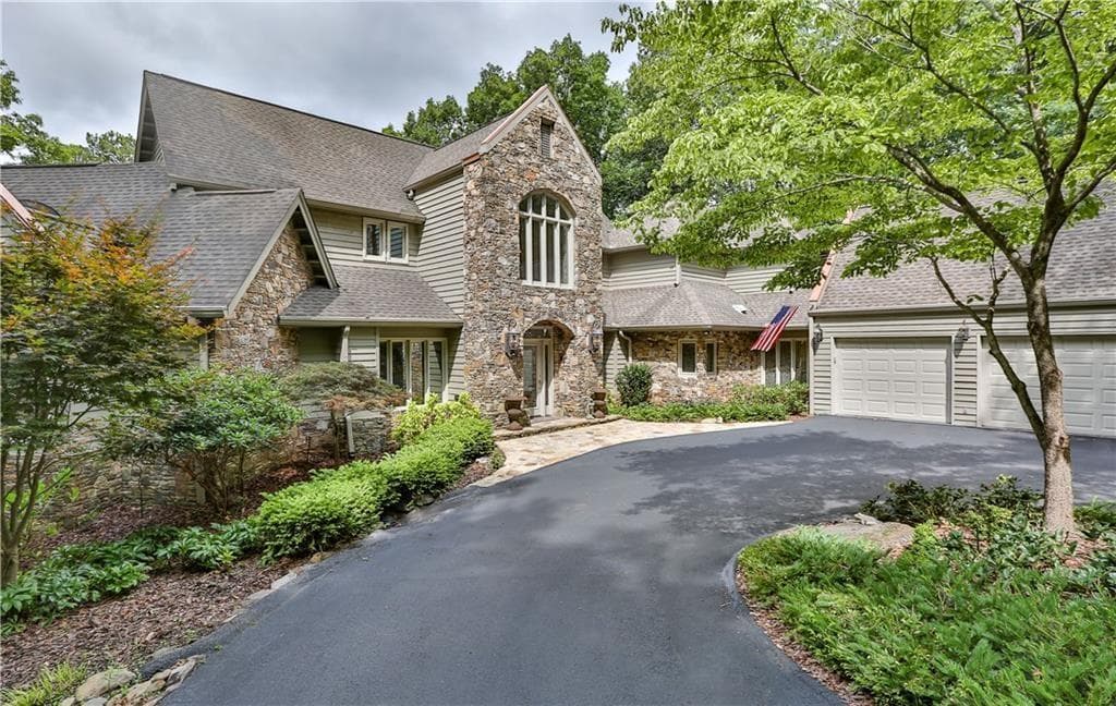 5 bedroom, 6 bathroom, 7,353 sq ft single family residence for sale at 255 Indigo Bunting Trail, Big Canoe, GA 30143 — photo 1 of 104