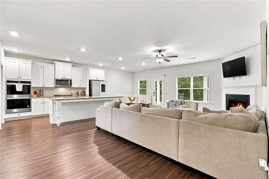 4 bedroom, 4 bathroom, 3,617 sq ft single family residence for sale at 408 Tavistock Court, Mcdonough, GA 30252 — photo 10