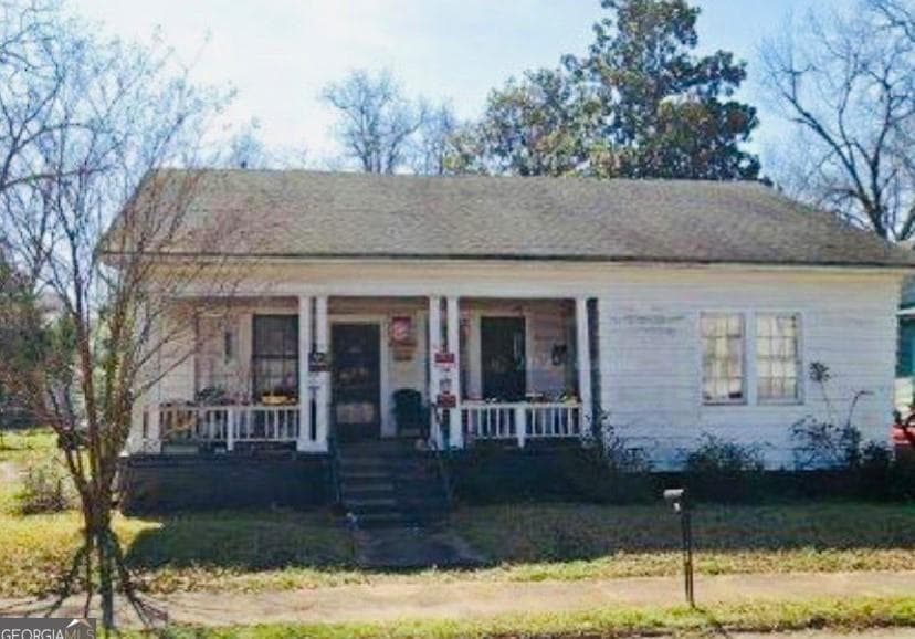 3 bedroom, 3 bathroom, 1,173 sq ft single family residence for sale at 1016 Nicholson, Richland, GA 31825