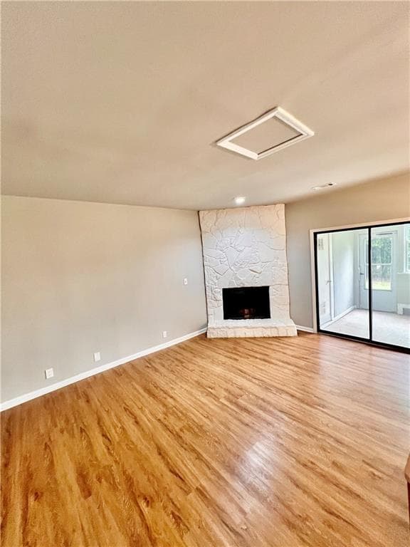 2 bedroom, 3 bathroom, 1,263 sq ft townhouse for sale at 3275 Tennington Place, Lawrenceville, GA 30044 — photo 9