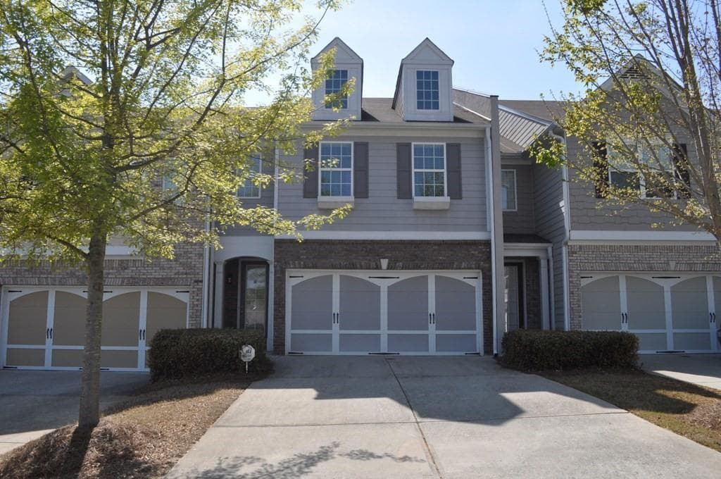 2 bedroom, 3 bathroom, 2,028 sq ft townhouse for rent at 941 Pierce Ivy Court, Lawrenceville, GA 30043 for $1,990 a month — photo 1 of 23