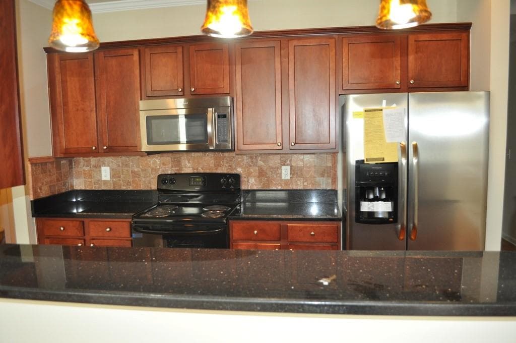 2 bedroom, 3 bathroom, 2,028 sq ft townhouse for rent at 941 Pierce Ivy Court, Lawrenceville, GA 30043 for $1,990 a month — photo 4