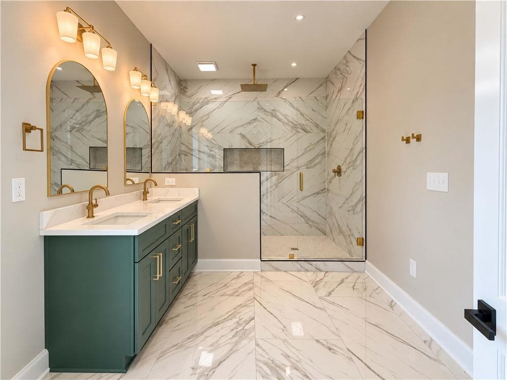 4 bedroom, 4 bathroom, 2,682 sq ft single family residence for sale at 191 Madison Street, Macon, GA 31201 — photo 4