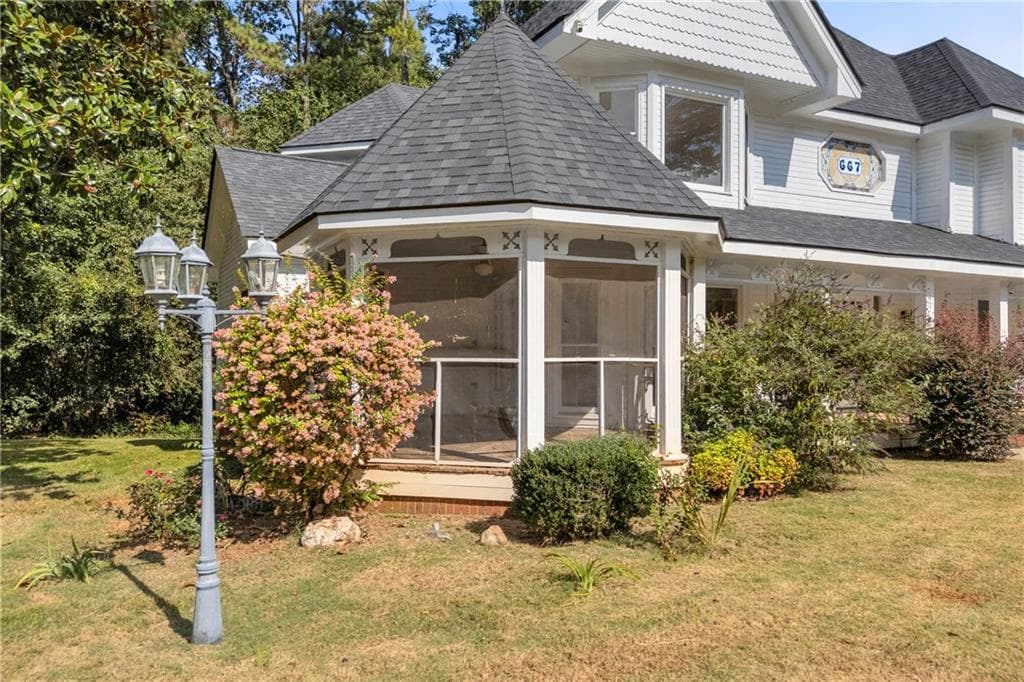 5 bedroom, 3 bathroom, 3,078 sq ft single family residence for sale at 667 Michelle Court, Lawrenceville, GA 30044 — photo 9
