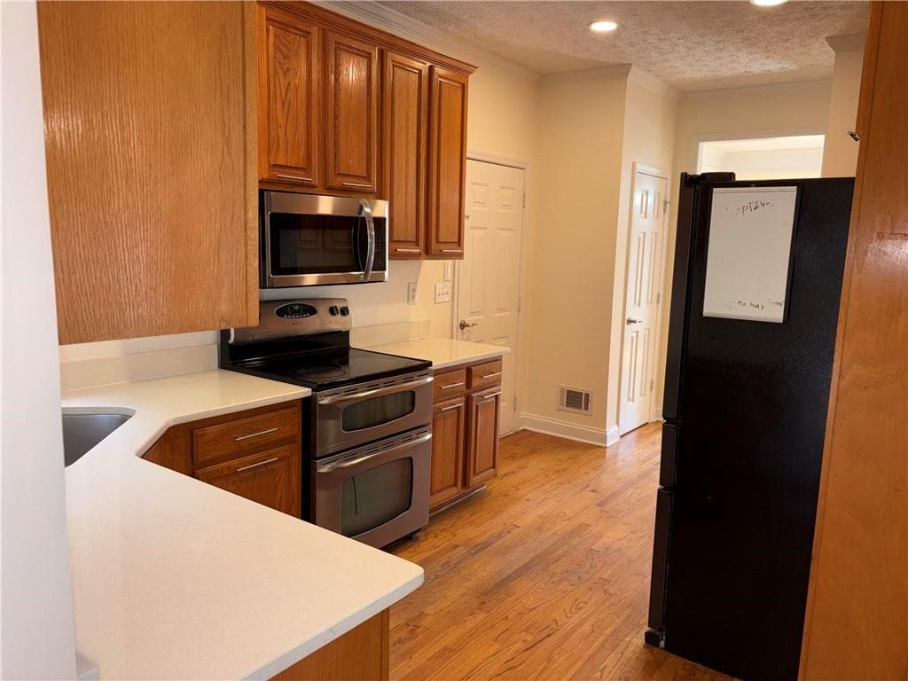 4 bedroom, 3 bathroom single family residence for rent at 116 Hickory Trail, Stockbridge, GA 30281 for $3,050 a month — photo 2