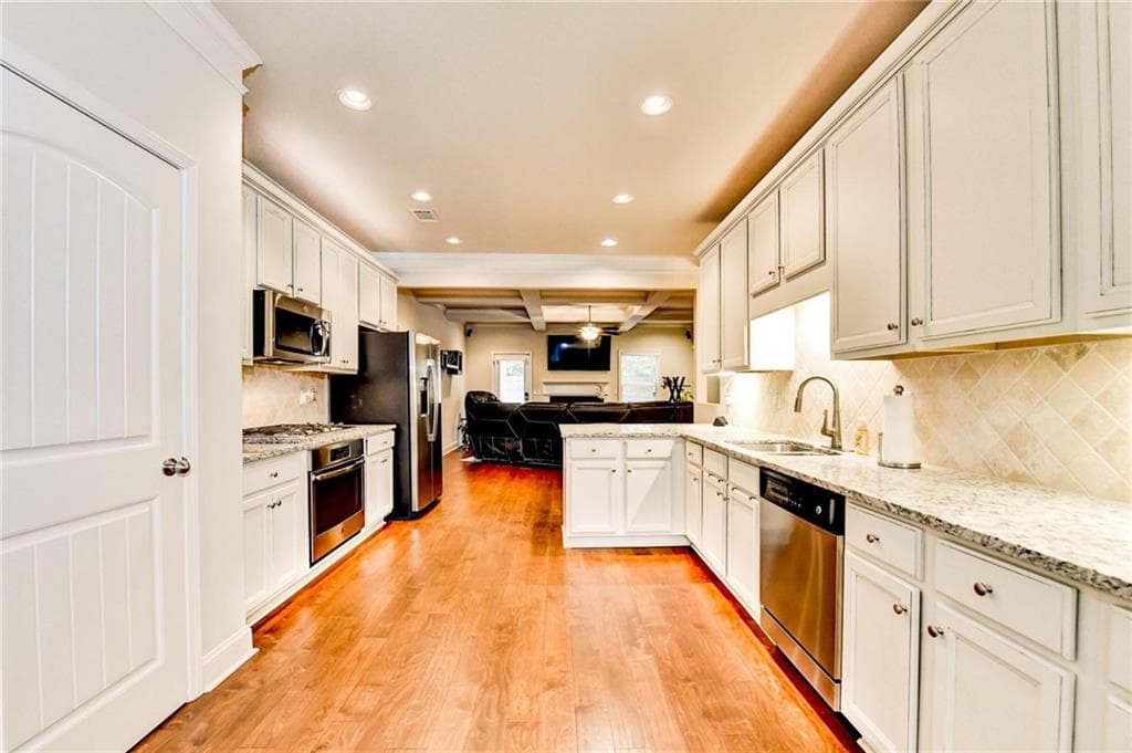 4 bedroom, 3 bathroom, 2,792 sq ft single family residence for sale at 2583 Madison Mae Lane, Grayson, GA 30017 — photo 7