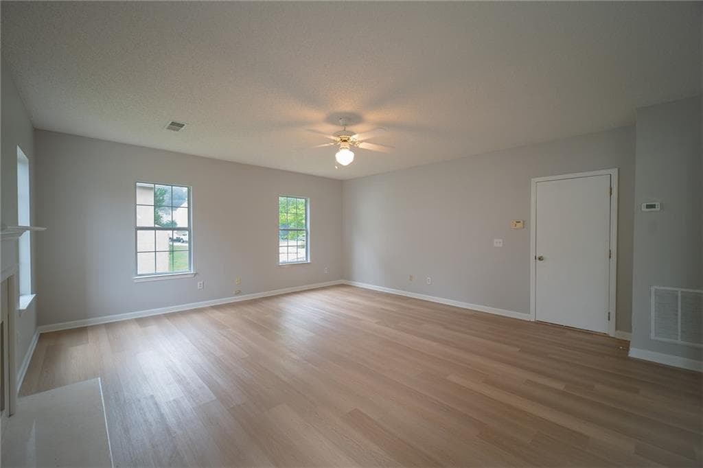 4 bedroom, 3 bathroom, 2,498 sq ft single family residence for sale at 7009 Brecken Trace, Lithonia, GA 30058 — photo 9