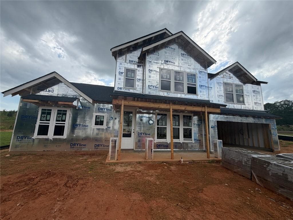 4 bedroom, 3 bathroom, 3,308 sq ft home for sale at 102 Hidden Fields Way, Hoschton, GA