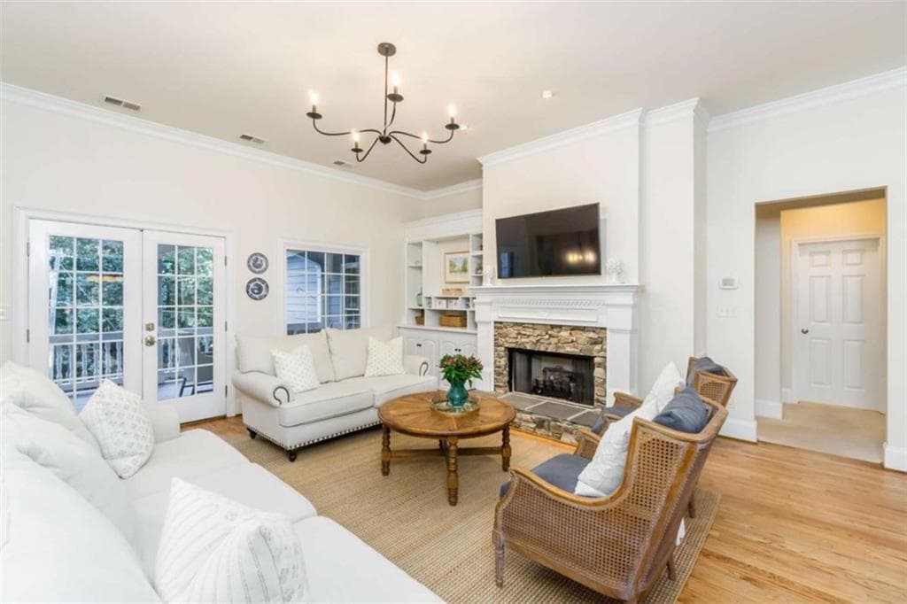 5 bedroom, 4 bathroom, 4,408 sq ft single family residence for sale at 9325 Spinnaker Lane, Gainesville, GA 30506 — photo 9