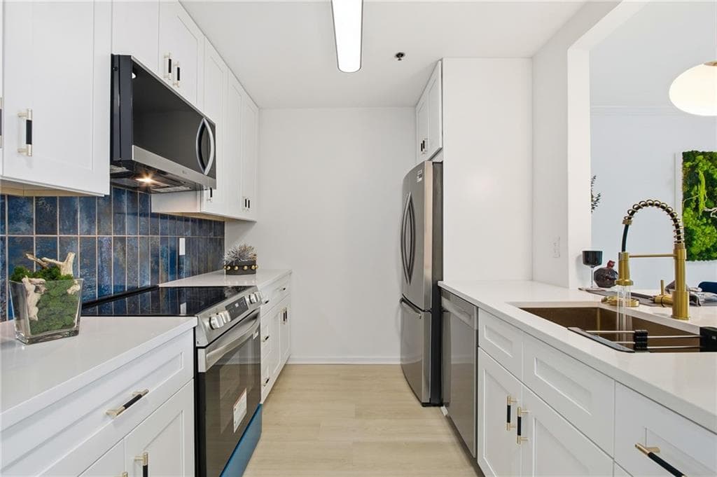 1 bedroom, 1 bathroom, 840 sq ft condominium for sale at 970 Sidney Marcus Boulevard 2203, Atlanta, GA 30324 — photo 3