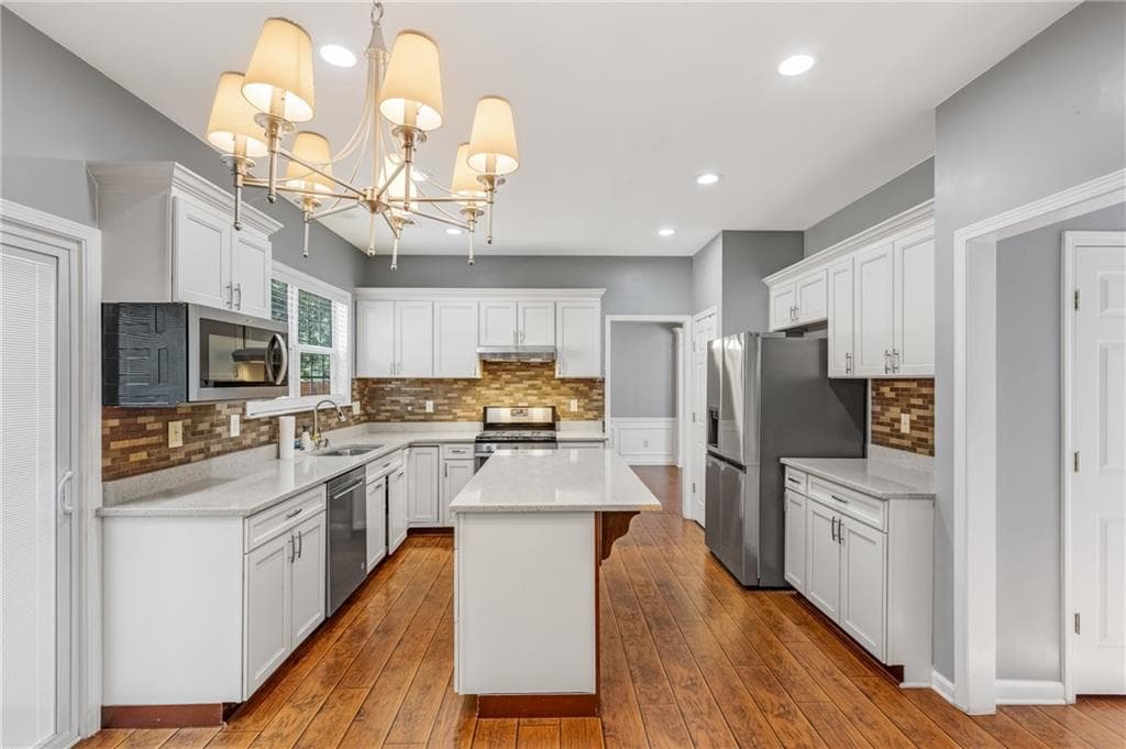 4 bedroom, 3 bathroom, 2,160 sq ft single family residence for rent at 554 Ashland Parkway, Woodstock, GA 30189 for $2,400 a month — photo 7