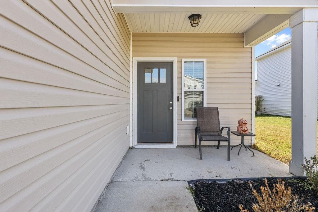 4 bedroom, 3 bathroom, 2,264 sq ft single family residence for sale at 871 Grayson Avenue, Hinesville, GA 31313 — photo 4