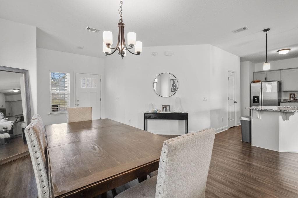 4 bedroom, 3 bathroom, 2,264 sq ft single family residence for sale at 871 Grayson Avenue, Hinesville, GA 31313 — photo 8